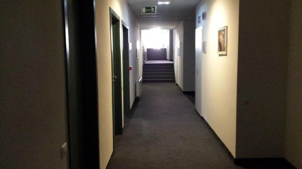Hobbit Hotel Brussels Airport Завентем Экстерьер фото