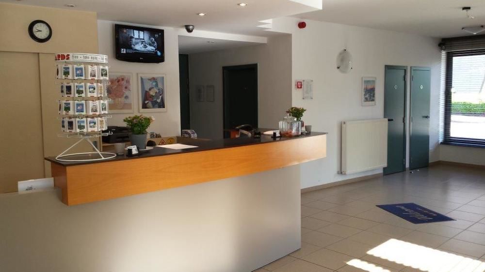 Hobbit Hotel Brussels Airport Завентем Экстерьер фото