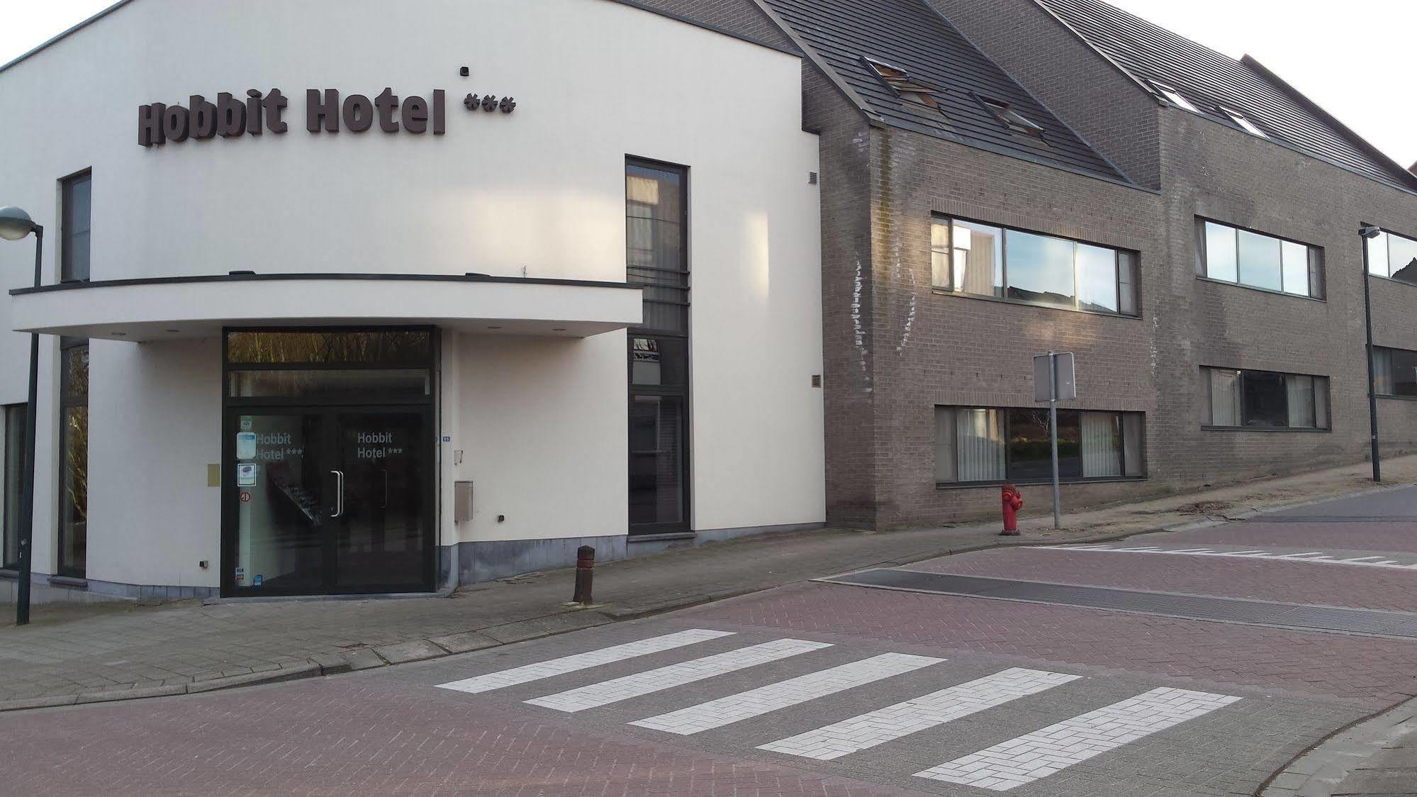 Hobbit Hotel Brussels Airport Завентем Экстерьер фото